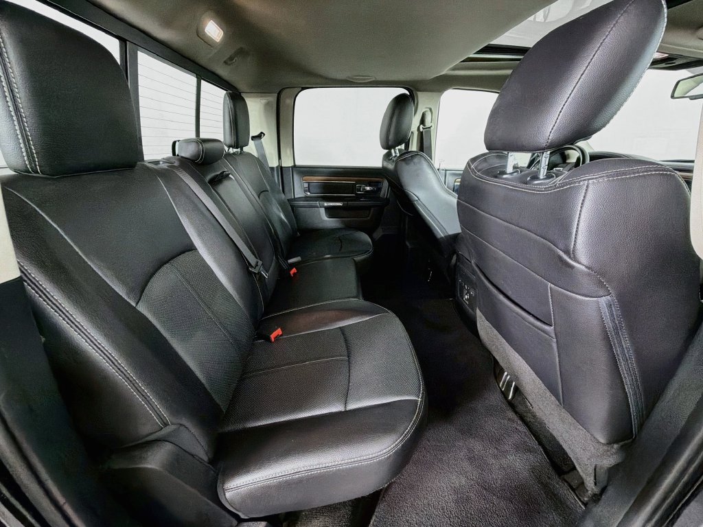 Used 2018 RAM 1500 Laramie w/ Convenience Group AWD/4WD image 27