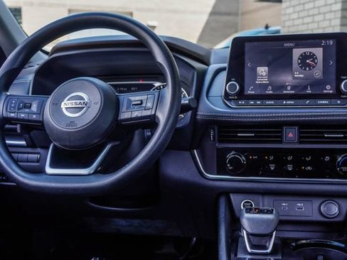 Used 2021 Nissan Rogue S FWD image 16