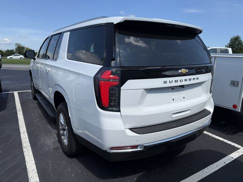 New 2025 Chevrolet Suburban LS image 5