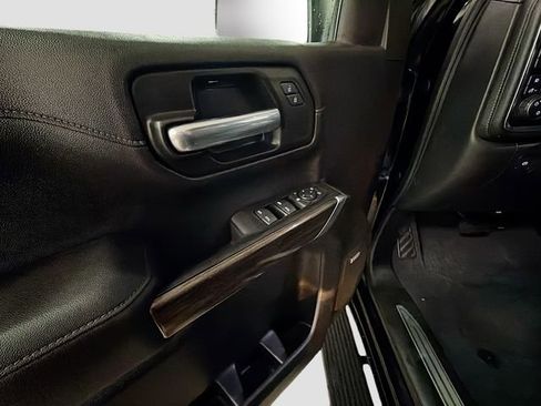 Used 2020 Chevrolet Silverado 1500 RST image 16