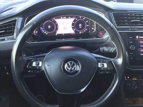 Used 2021 Volkswagen Tiguan SEL Premium R-Line image 8