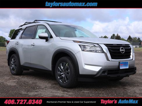 New 2025 Nissan Pathfinder SV w/ SV Premium Package image 2
