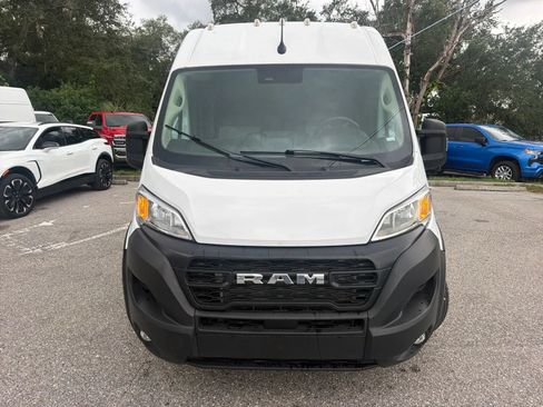Used 2025 RAM ProMaster 2500 w/ Convenience Group FWD image 4