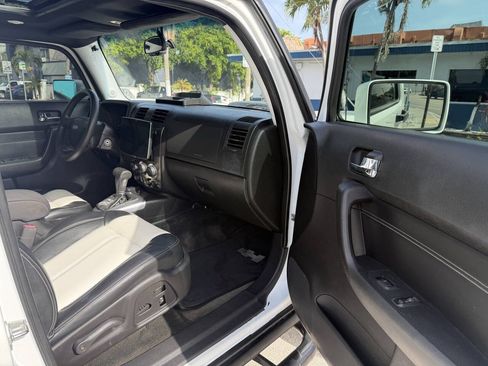 Used 2006 HUMMER H3 AWD/4WD image 18