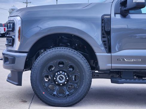 New 2026 Ford F250 4x4 Crew Cab Super Duty image 9