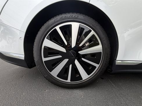 Used 2025 Lucid Air Touring AWD/4WD image 12