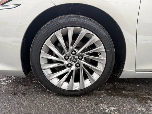 Used 2019 Lexus ES 350 Luxury image 24