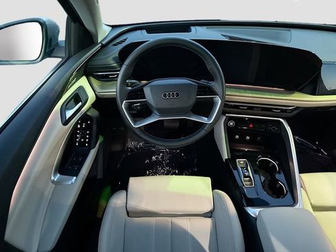 Used 2025 Audi Q5 Premium Plus w/ Premium Plus AWD/4WD image 17