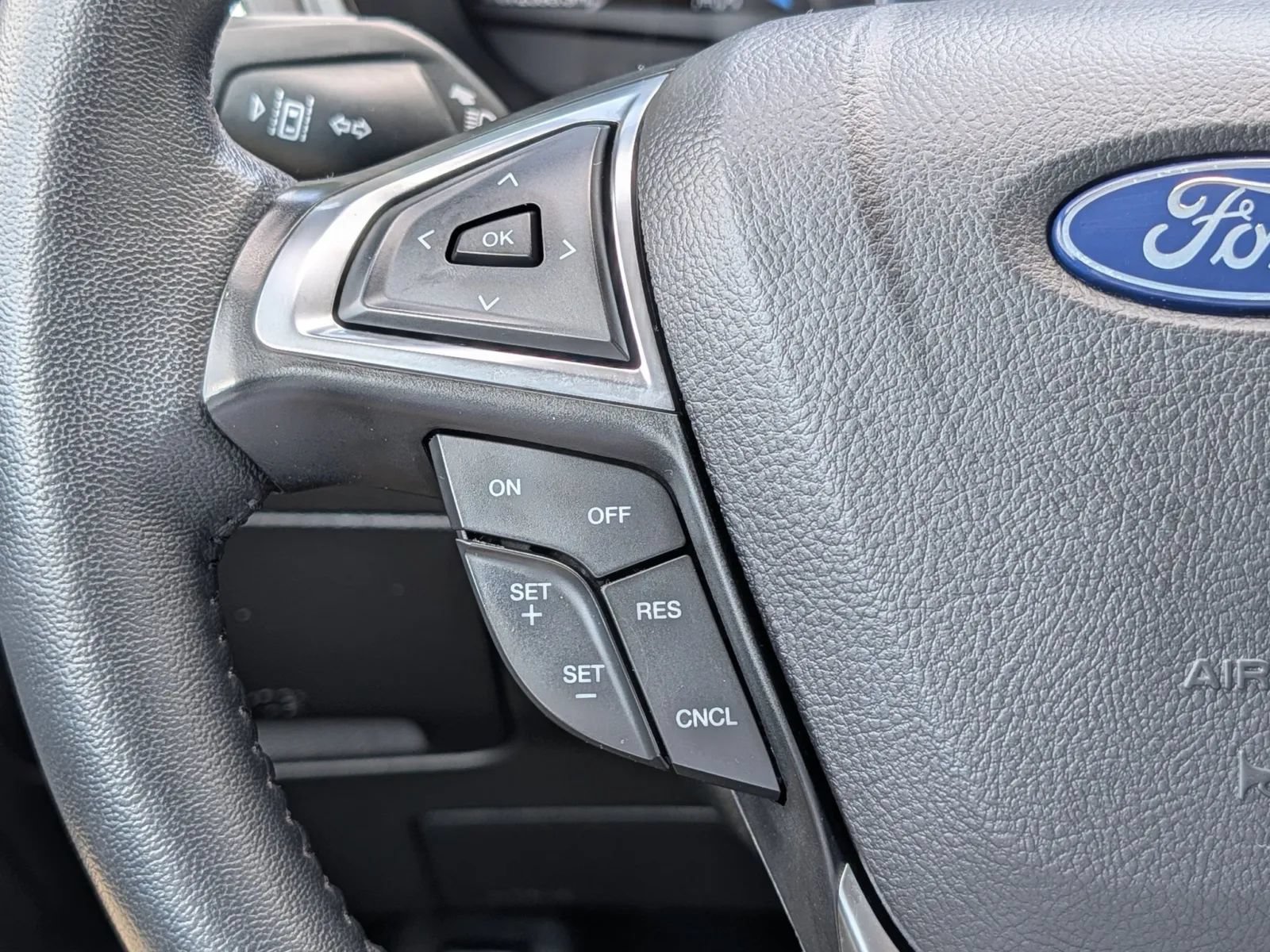 Used 2024 Ford Edge Titanium AWD/4WD image 21