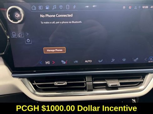 Used 2025 Chevrolet Equinox EV LT w/ Convenience Package image 18