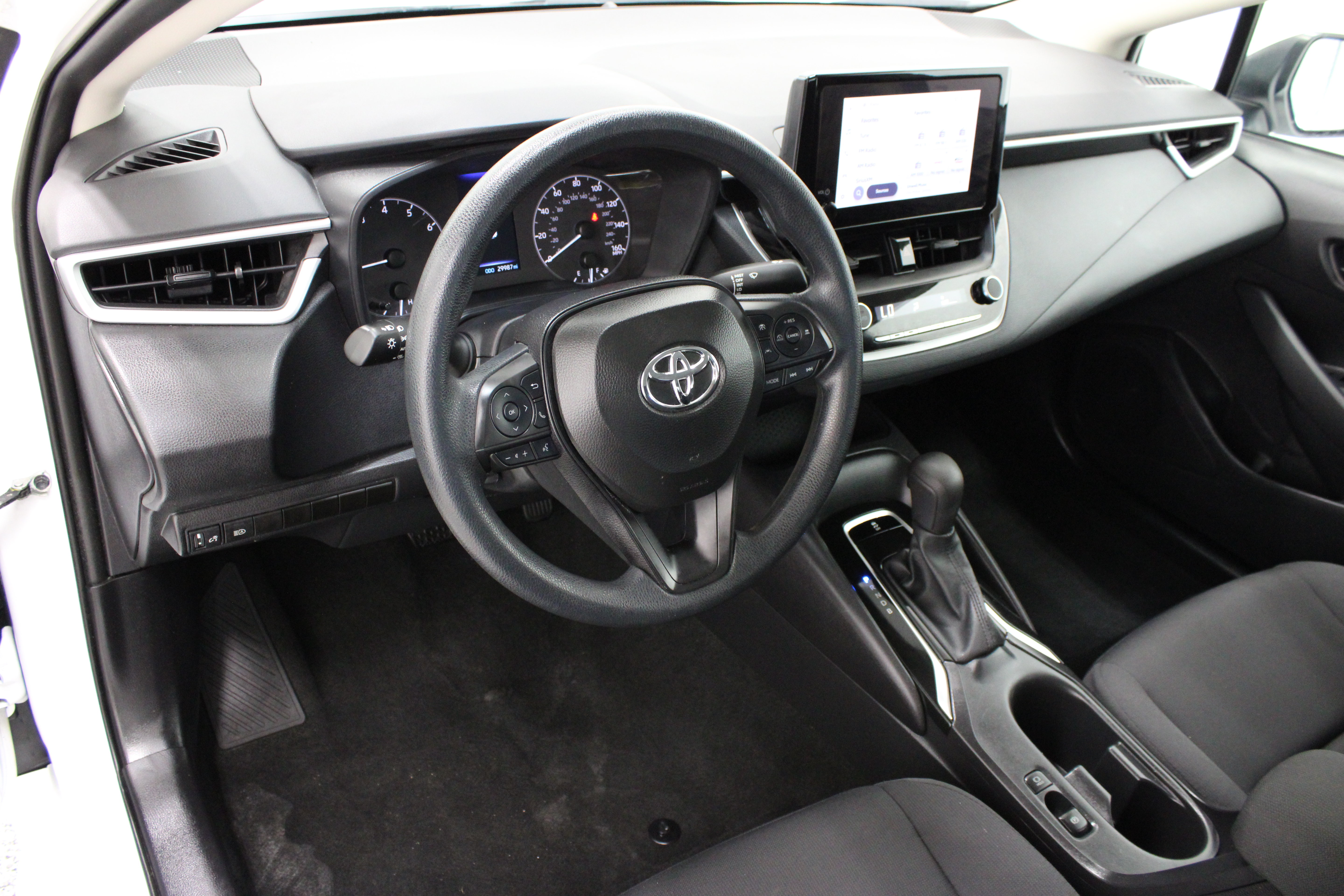 Certified 2025 Toyota Corolla LE FWD image 13