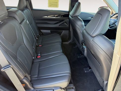 Used 2025 INFINITI QX60 Pure image 30