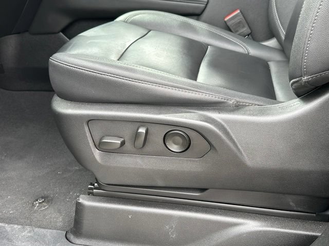 Used 2025 Chevrolet Tahoe LT AWD/4WD image 17
