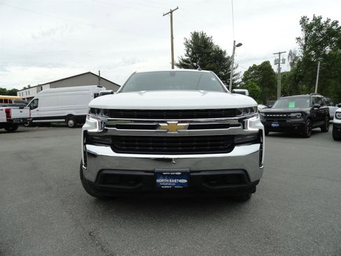 Used 2021 Chevrolet Silverado 1500 LT AWD/4WD image 2