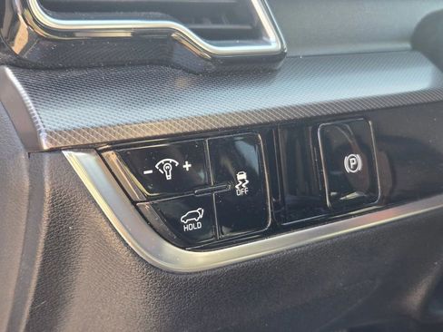 Used 2023 Kia Sportage SX image 23