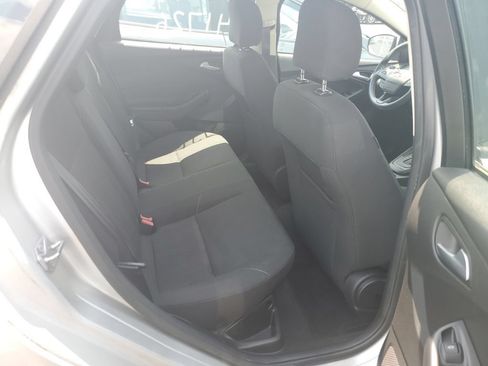 Used 2016 Ford Focus SE FWD image 8
