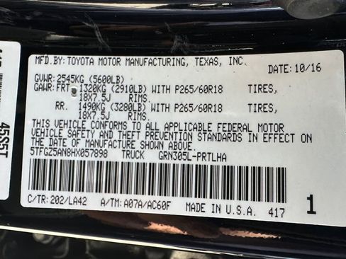 Used 2017 Toyota Tacoma Limited w/ Tow Package AWD/4WD image 16