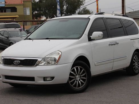 Used 2012 Kia Sedona EX w/ Luxury Pkg image 3