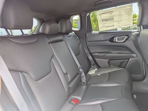 New 2026 Jeep Compass Latitude AWD/4WD image 30