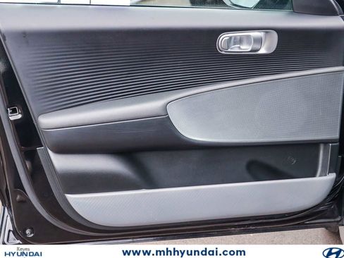 Used 2024 Hyundai Ioniq 6 SE RWD image 20