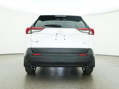 New 2025 Toyota RAV4 XLE image 31