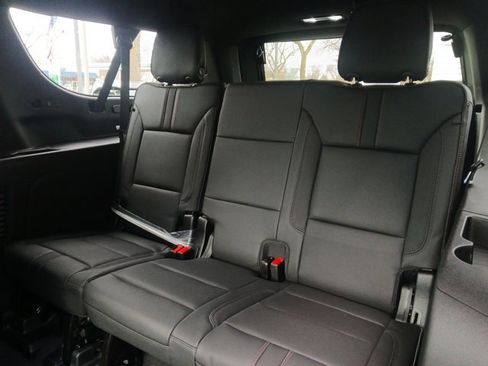 New 2026 Chevrolet Suburban RST w/ RST Capability Package AWD/4WD image 21