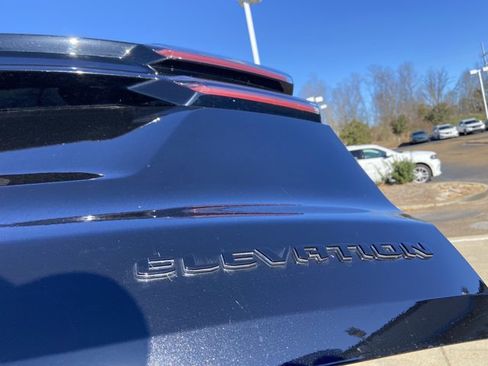 Used 2025 GMC Acadia Elevation image 55