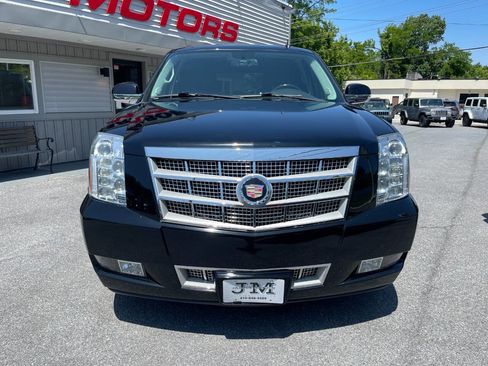 Used 2014 Cadillac Escalade Platinum image 3