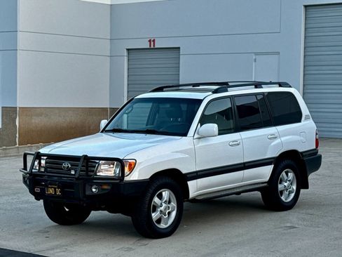 Used 2005 Toyota Land Cruiser AWD/4WD image 1