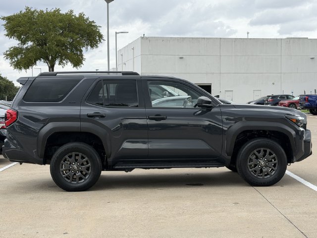 Used 2025 Toyota 4Runner SR5 AWD/4WD image 3