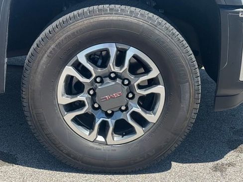 Used 2024 GMC Sierra 2500 SLE w/ SLE Value Package; AWD/4WD image 4