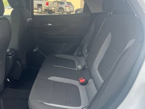 Used 2024 Chevrolet TrailBlazer LS w/ LS Convenience Package AWD/4WD image 29
