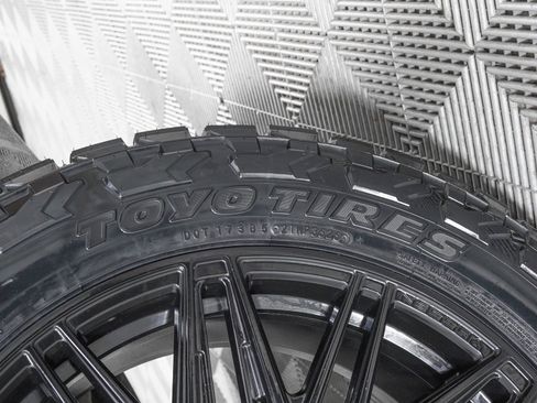 Used 2025 Lexus GX 550 550 Luxury+ w/ Accessory Package (Z1) image 38