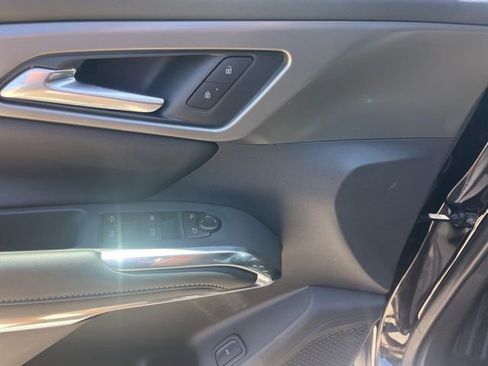 New 2026 Chevrolet Traverse LT w/ Midnight/Sport Edition FWD image 16