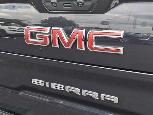 Used 2023 GMC Sierra 1500 SLT w/ SLT Premium Plus Package AWD/4WD image 29