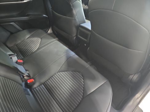 Used 2024 Toyota Camry SE FWD image 11