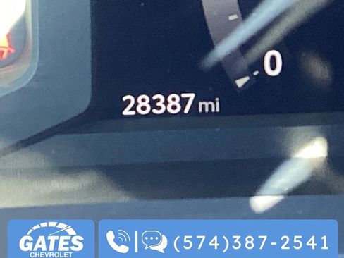 Used 2024 Toyota Tacoma SR image 4