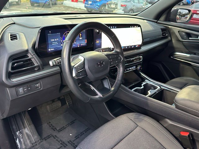 Used 2025 Chevrolet Traverse LT w/ Midnight/Sport Edition FWD image 30
