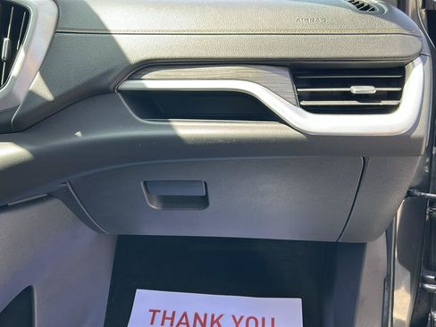 Used 2020 GMC Terrain SLT AWD/4WD image 25