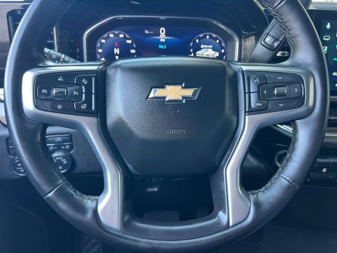 Used 2025 Chevrolet Silverado 1500 LT AWD/4WD image 23