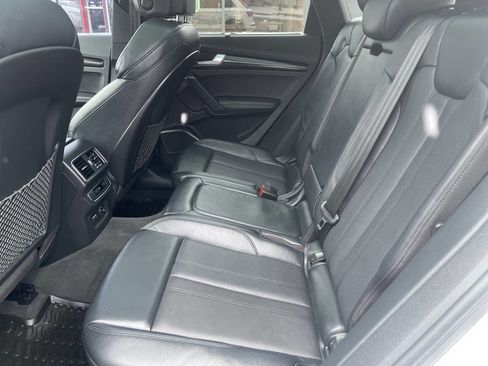 Used 2019 Audi SQ5 Prestige w/ Prestige Package image 23