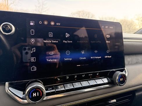 Used 2024 Chevrolet Colorado ZR2 image 19