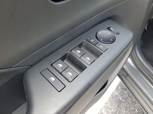 Used 2025 Hyundai Kona SEL image 10