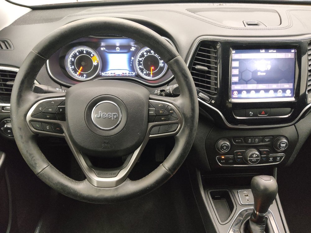 Used 2019 Jeep Cherokee Limited FWD image 22