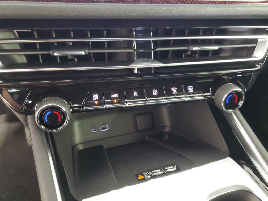 New 2026 Chevrolet Traverse Z71 w/ Enhanced Driving Package AWD/4WD image 18