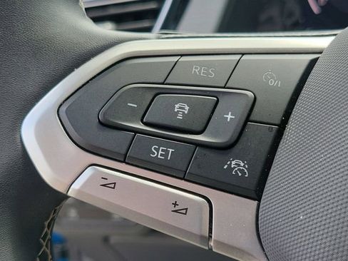 Used 2024 Volkswagen Atlas Cross Sport SE image 10