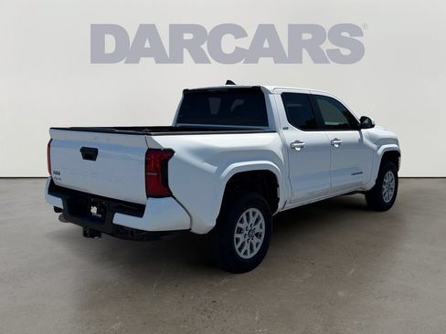 Certified 2026 Toyota Tacoma SR5 AWD/4WD image 7