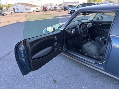 Used 2011 MINI Cooper Hardtop FWD image 16