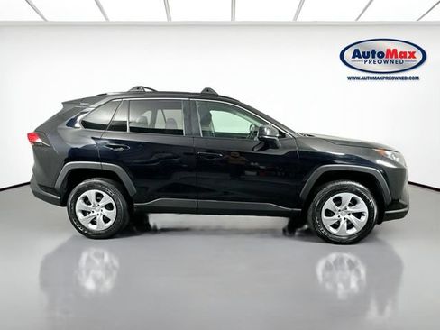 Used 2021 Toyota RAV4 LE AWD/4WD image 7