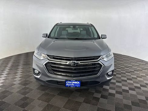 Used 2019 Chevrolet Traverse LT FWD image 2